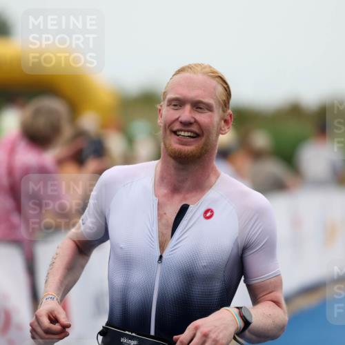 22.06.2025 - Viking Triathlon Michael Strokosch http://msf.ph/oto/8073178 22.06.2025 15:42:50 Ziel 421 meine-sportfotos.de