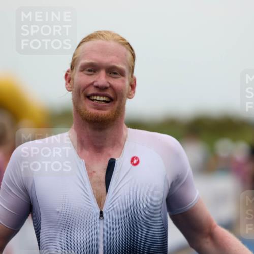22.06.2025 - Viking Triathlon Michael Strokosch http://msf.ph/oto/8073183 22.06.2025 15:42:51 Ziel 421 meine-sportfotos.de