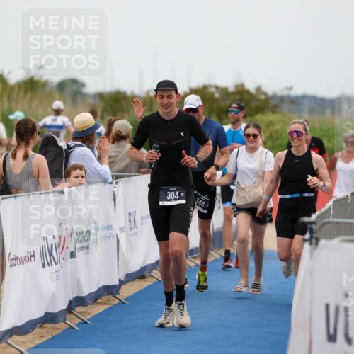 22.06.2025 - Viking Triathlon Michael Strokosch http://msf.ph/oto/8073189 22.06.2025 15:42:55 Ziel 304, 344, 421 meine-sportfotos.de