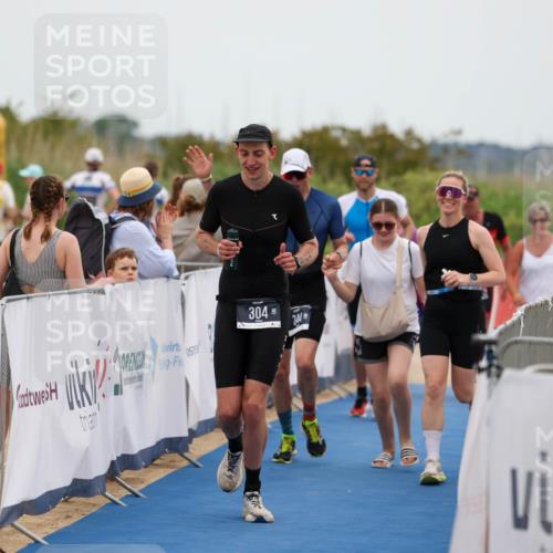 22.06.2025 - Viking Triathlon Michael Strokosch http://msf.ph/oto/8073192 22.06.2025 15:42:55 Ziel 304, 344, 421 meine-sportfotos.de