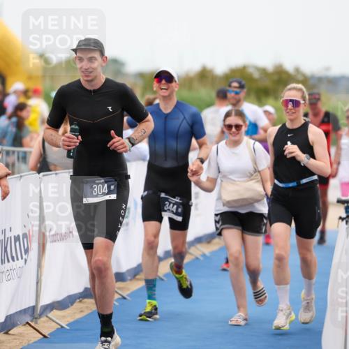 22.06.2025 - Viking Triathlon Michael Strokosch http://msf.ph/oto/8073208 22.06.2025 15:42:56 Ziel 304, 344, 389 meine-sportfotos.de