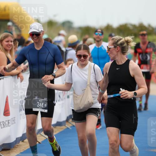 22.06.2025 - Viking Triathlon Michael Strokosch http://msf.ph/oto/8073220 22.06.2025 15:42:58 Ziel 304, 344, 389, 615 meine-sportfotos.de