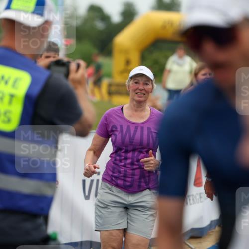 22.06.2025 - Viking Triathlon Michael Strokosch http://msf.ph/oto/8073243 22.06.2025 15:43:03 Ziel 304, 344, 389, 615 meine-sportfotos.de