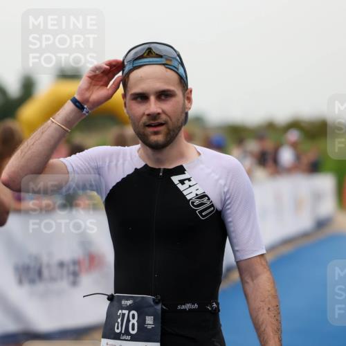 22.06.2025 - Viking Triathlon Michael Strokosch http://msf.ph/oto/8073338 22.06.2025 16:01:15 Ziel 54, 378 meine-sportfotos.de