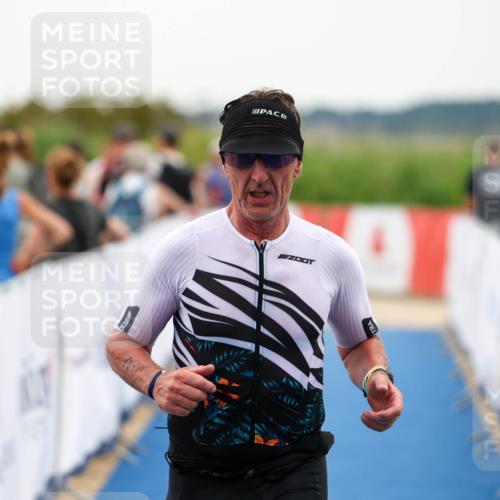 22.06.2025 - Viking Triathlon Michael Strokosch http://msf.ph/oto/8073790 22.06.2025 16:07:47 Ziel  meine-sportfotos.de