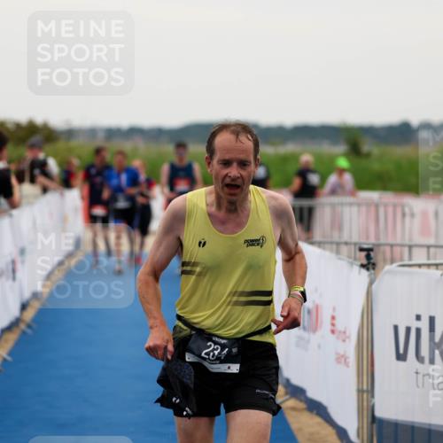 22.06.2025 - Viking Triathlon Michael Strokosch http://msf.ph/oto/8073942 22.06.2025 16:09:02 Ziel 234, 488 meine-sportfotos.de