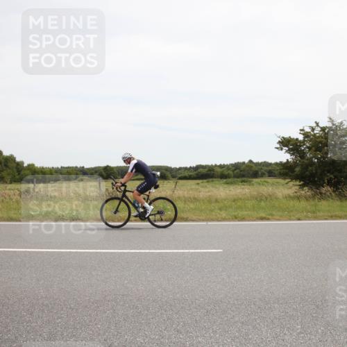 22.06.2025 - Viking Triathlon Yannick Fuchs http://msf.ph/oto/8073965 22.06.2025 12:54:04 Radfahren 18, 195 meine-sportfotos.de
