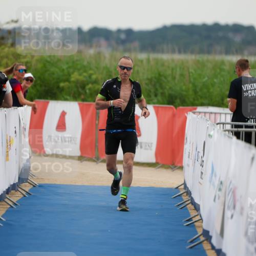 22.06.2025 - Viking Triathlon Michael Strokosch http://msf.ph/oto/8074000 22.06.2025 16:09:19 Ziel 523 meine-sportfotos.de