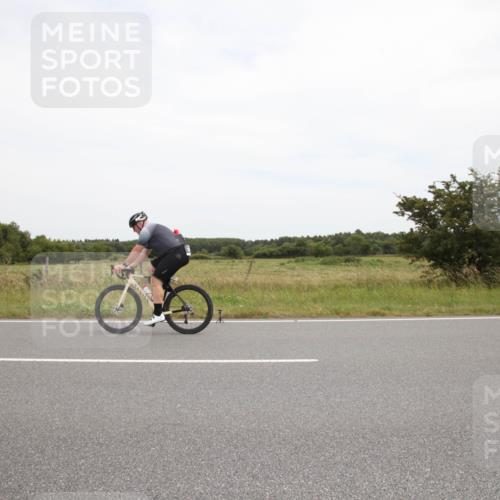 22.06.2025 - Viking Triathlon Yannick Fuchs http://msf.ph/oto/8075409 22.06.2025 13:40:49 Radfahren 303 meine-sportfotos.de