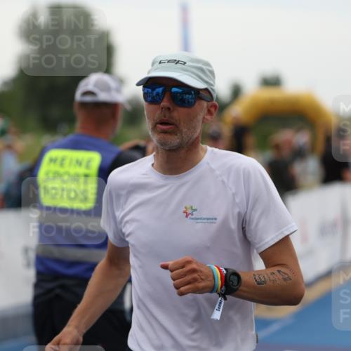 22.06.2025 - Viking Triathlon Yannick Fuchs http://msf.ph/oto/8075742 22.06.2025 16:16:57 Ziel 263, 459 meine-sportfotos.de