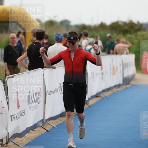 22.06.2025 - Viking Triathlon Yannick Fuchs http://msf.ph/oto/8075752 22.06.2025 16:17:12 Ziel 106 meine-sportfotos.de