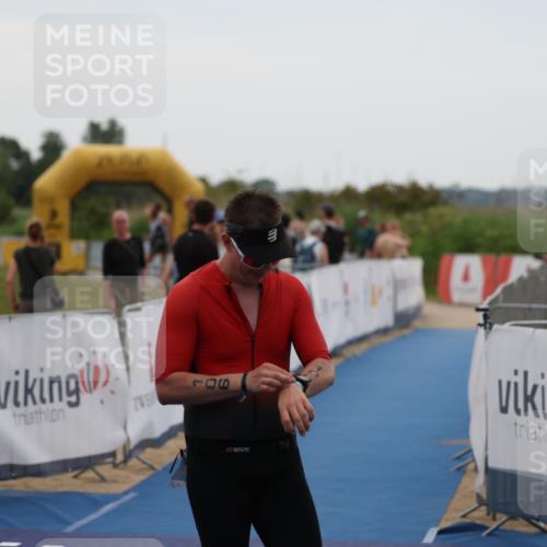 22.06.2025 - Viking Triathlon Yannick Fuchs http://msf.ph/oto/8075762 22.06.2025 16:17:15 Ziel 106 meine-sportfotos.de