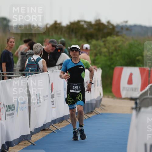 22.06.2025 - Viking Triathlon Yannick Fuchs http://msf.ph/oto/8075787 22.06.2025 16:17:40 Ziel 489 meine-sportfotos.de