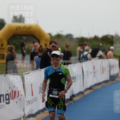 22.06.2025 - Viking Triathlon Yannick Fuchs http://msf.ph/oto/8075803 22.06.2025 16:17:44 Ziel 489 meine-sportfotos.de
