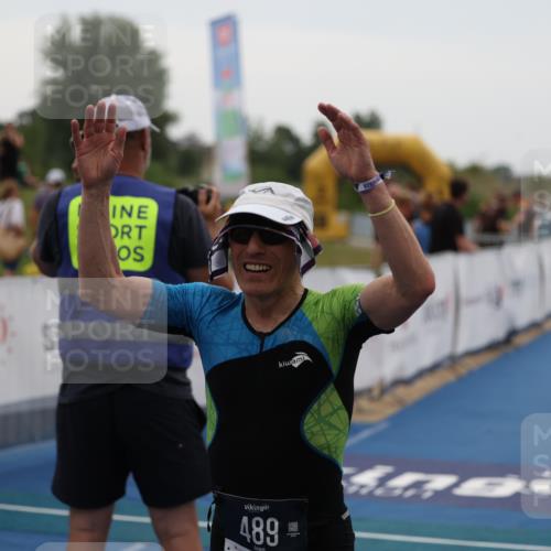 22.06.2025 - Viking Triathlon Yannick Fuchs http://msf.ph/oto/8075812 22.06.2025 16:17:48 Ziel 489 meine-sportfotos.de