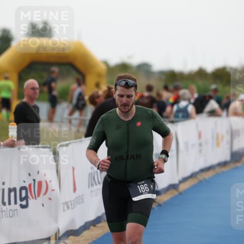 22.06.2025 - Viking Triathlon Yannick Fuchs http://msf.ph/oto/8075832 22.06.2025 16:18:35 Ziel 186 meine-sportfotos.de