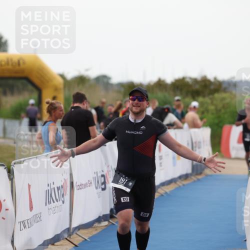 22.06.2025 - Viking Triathlon Yannick Fuchs http://msf.ph/oto/8075864 22.06.2025 16:19:42 Ziel 191 meine-sportfotos.de