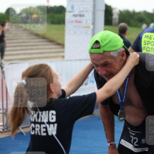 22.06.2025 - Viking Triathlon Yannick Fuchs http://msf.ph/oto/8075891 22.06.2025 16:19:54 Ziel 372 meine-sportfotos.de