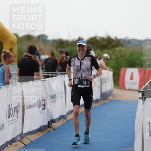 22.06.2025 - Viking Triathlon Yannick Fuchs http://msf.ph/oto/8075950 22.06.2025 16:20:32 Ziel 74, 131 meine-sportfotos.de