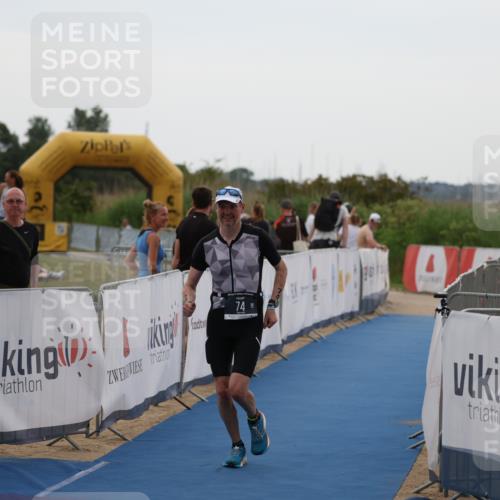 22.06.2025 - Viking Triathlon Yannick Fuchs http://msf.ph/oto/8075954 22.06.2025 16:20:33 Ziel 74 meine-sportfotos.de