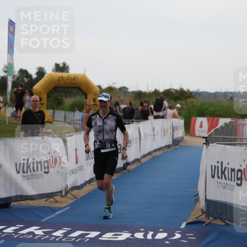 22.06.2025 - Viking Triathlon Yannick Fuchs http://msf.ph/oto/8075957 22.06.2025 16:20:33 Ziel 74 meine-sportfotos.de