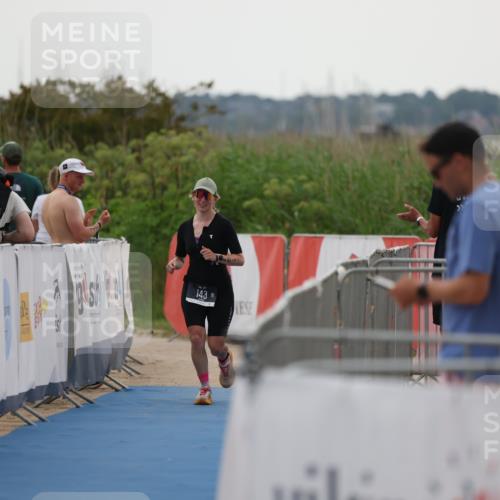 22.06.2025 - Viking Triathlon Yannick Fuchs http://msf.ph/oto/8075987 22.06.2025 16:21:24 Ziel  meine-sportfotos.de