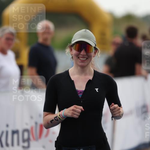 22.06.2025 - Viking Triathlon Yannick Fuchs http://msf.ph/oto/8076027 22.06.2025 16:21:31 Ziel 143 meine-sportfotos.de