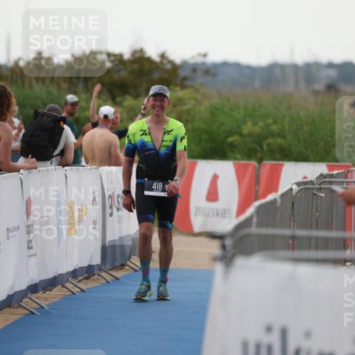 22.06.2025 - Viking Triathlon Yannick Fuchs http://msf.ph/oto/8076058 22.06.2025 16:21:59 Ziel  meine-sportfotos.de