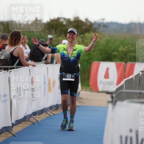 22.06.2025 - Viking Triathlon Yannick Fuchs http://msf.ph/oto/8076063 22.06.2025 16:22:01 Ziel  meine-sportfotos.de