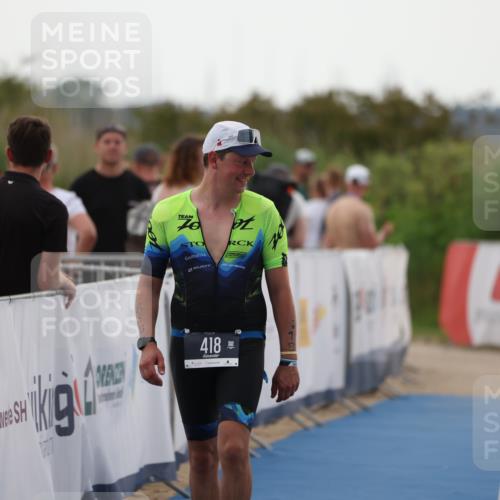 22.06.2025 - Viking Triathlon Yannick Fuchs http://msf.ph/oto/8076067 22.06.2025 16:22:05 Ziel 418 meine-sportfotos.de