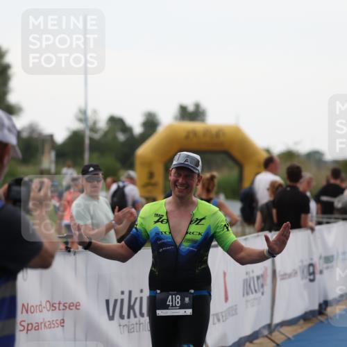 22.06.2025 - Viking Triathlon Yannick Fuchs http://msf.ph/oto/8076077 22.06.2025 16:22:10 Ziel 418 meine-sportfotos.de