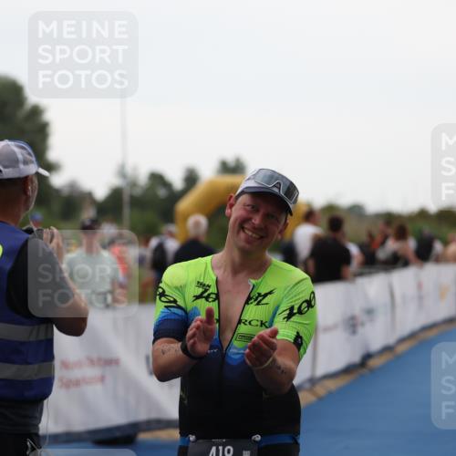 22.06.2025 - Viking Triathlon Yannick Fuchs http://msf.ph/oto/8076086 22.06.2025 16:22:13 Ziel 418 meine-sportfotos.de