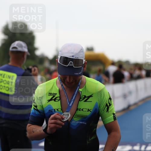 22.06.2025 - Viking Triathlon Yannick Fuchs http://msf.ph/oto/8076098 22.06.2025 16:22:18 Ziel  meine-sportfotos.de