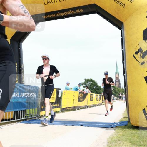 22.06.2025 - Viking Triathlon H.Heesch http://msf.ph/oto/8076152 22.06.2025 14:09:08 Laufen 267, 297, 331, 527 meine-sportfotos.de