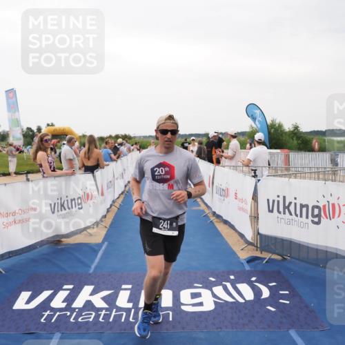 22.06.2025 - Viking Triathlon MichiJ http://msf.ph/oto/8076168 22.06.2025 15:54:19 Ziel 43, 241 meine-sportfotos.de