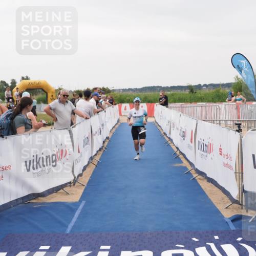 22.06.2025 - Viking Triathlon MichiJ http://msf.ph/oto/8076279 22.06.2025 16:02:05 Ziel 256 meine-sportfotos.de