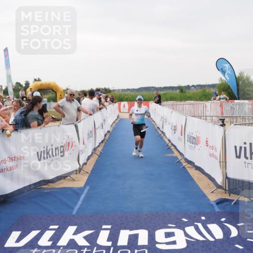 22.06.2025 - Viking Triathlon MichiJ http://msf.ph/oto/8076301 22.06.2025 16:02:06 Ziel 256 meine-sportfotos.de