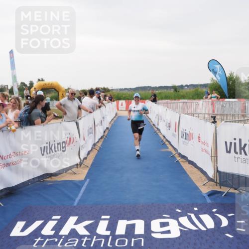 22.06.2025 - Viking Triathlon MichiJ http://msf.ph/oto/8076310 22.06.2025 16:02:06 Ziel 256 meine-sportfotos.de