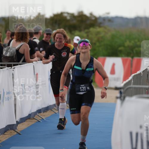 22.06.2025 - Viking Triathlon Yannick Fuchs http://msf.ph/oto/8076334 22.06.2025 16:22:32 Ziel 425, 531 meine-sportfotos.de