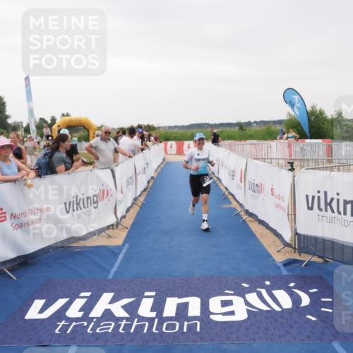 22.06.2025 - Viking Triathlon MichiJ http://msf.ph/oto/8076340 22.06.2025 16:02:06 Ziel 256 meine-sportfotos.de