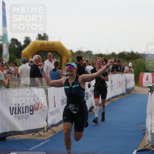22.06.2025 - Viking Triathlon Yannick Fuchs http://msf.ph/oto/8076361 22.06.2025 16:22:33 Ziel 425, 531 meine-sportfotos.de