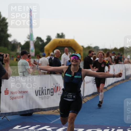 22.06.2025 - Viking Triathlon Yannick Fuchs http://msf.ph/oto/8076367 22.06.2025 16:22:34 Ziel 425, 531 meine-sportfotos.de