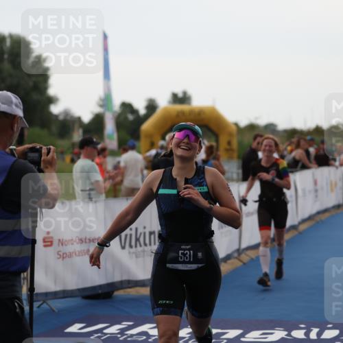 22.06.2025 - Viking Triathlon Yannick Fuchs http://msf.ph/oto/8076373 22.06.2025 16:22:34 Ziel 425, 531 meine-sportfotos.de