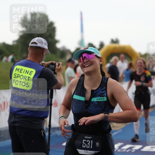 22.06.2025 - Viking Triathlon Yannick Fuchs http://msf.ph/oto/8076384 22.06.2025 16:22:35 Ziel 425, 531 meine-sportfotos.de