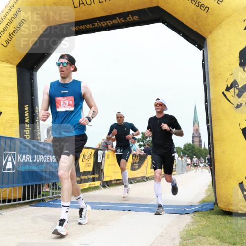 22.06.2025 - Viking Triathlon H.Heesch http://msf.ph/oto/8076396 22.06.2025 14:52:52 Laufen 40, 442 meine-sportfotos.de