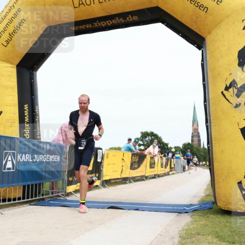 22.06.2025 - Viking Triathlon H.Heesch http://msf.ph/oto/8076400 22.06.2025 14:15:13 Laufen 225 meine-sportfotos.de