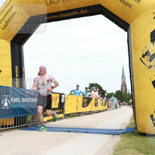 22.06.2025 - Viking Triathlon H.Heesch http://msf.ph/oto/8076409 22.06.2025 14:15:23 Laufen 28, 556 meine-sportfotos.de