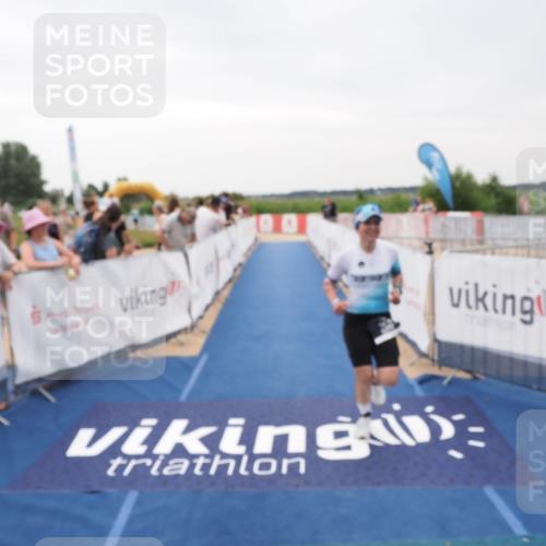 22.06.2025 - Viking Triathlon MichiJ http://msf.ph/oto/8076422 22.06.2025 16:02:07 Ziel 256 meine-sportfotos.de