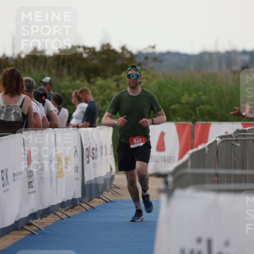22.06.2025 - Viking Triathlon Yannick Fuchs http://msf.ph/oto/8076490 22.06.2025 16:23:15 Ziel 634 meine-sportfotos.de