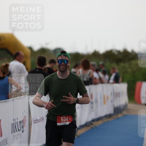22.06.2025 - Viking Triathlon Yannick Fuchs http://msf.ph/oto/8076538 22.06.2025 16:23:20 Ziel 634 meine-sportfotos.de